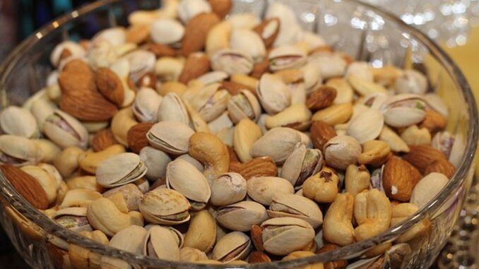ořechy a semena